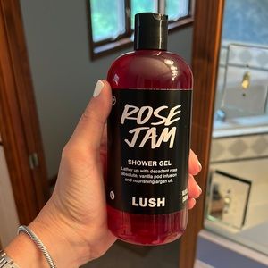 Lush Rose Jam shower gel
